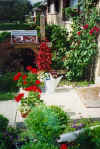 summerflowers1.jpg (81858 bytes)